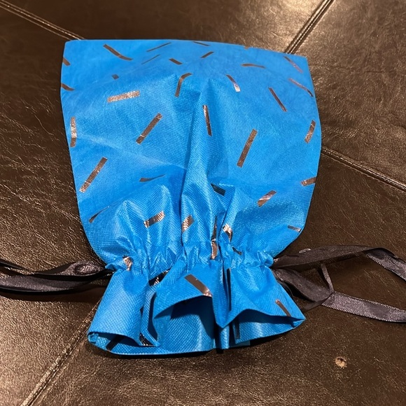 Gorgeous reusable gift bags - Picture 1 of 5